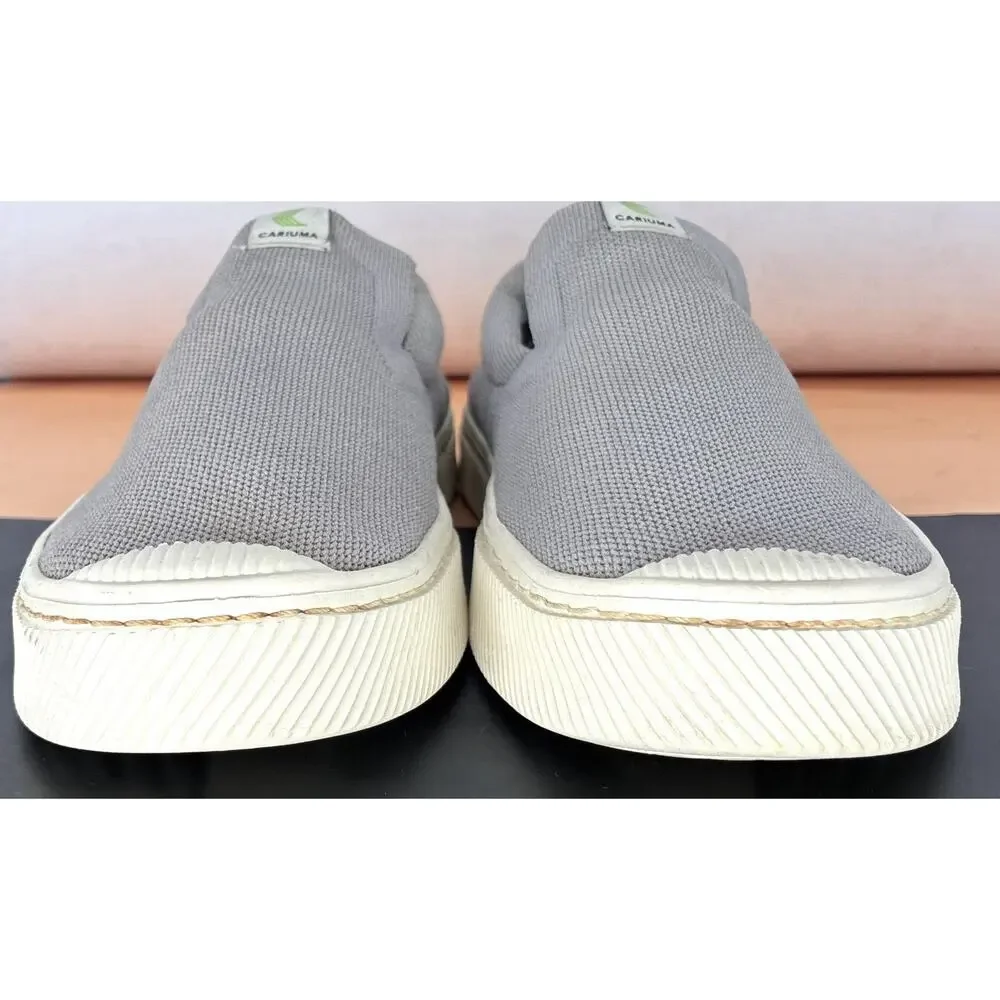 Cariuma gray fabric